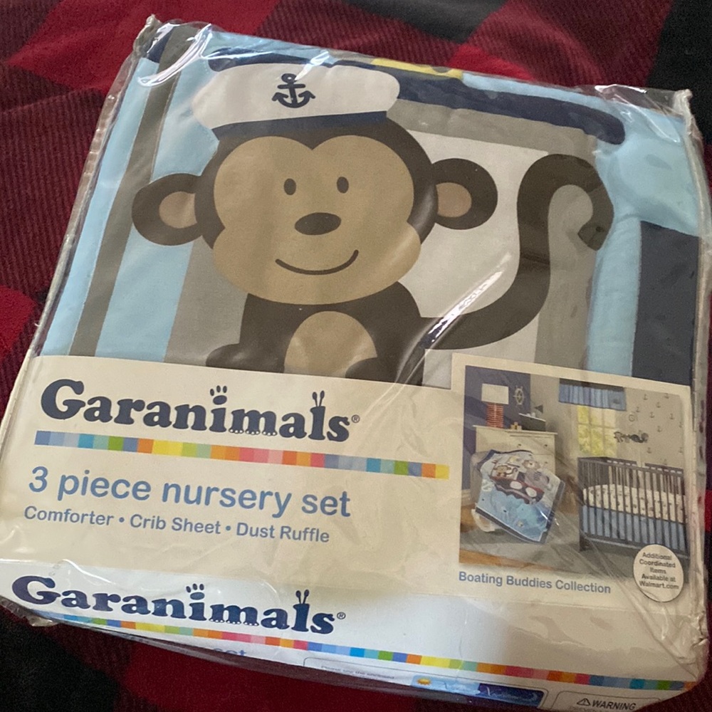 Garanimals 3 piece nursery set